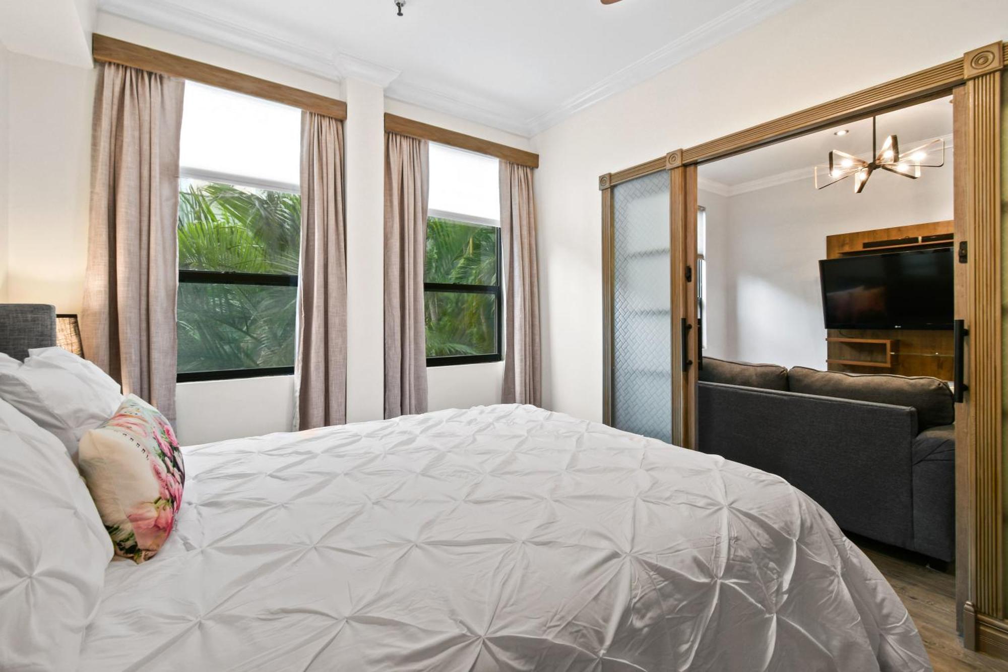 Orchid Suites - Historic Palm Beach Hotel Condominium Екстер'єр фото