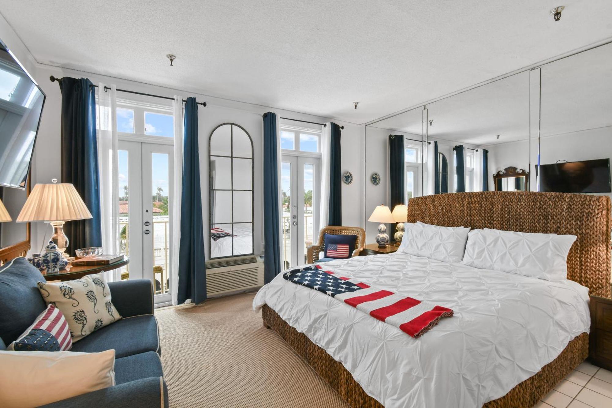 Orchid Suites - Historic Palm Beach Hotel Condominium Екстер'єр фото