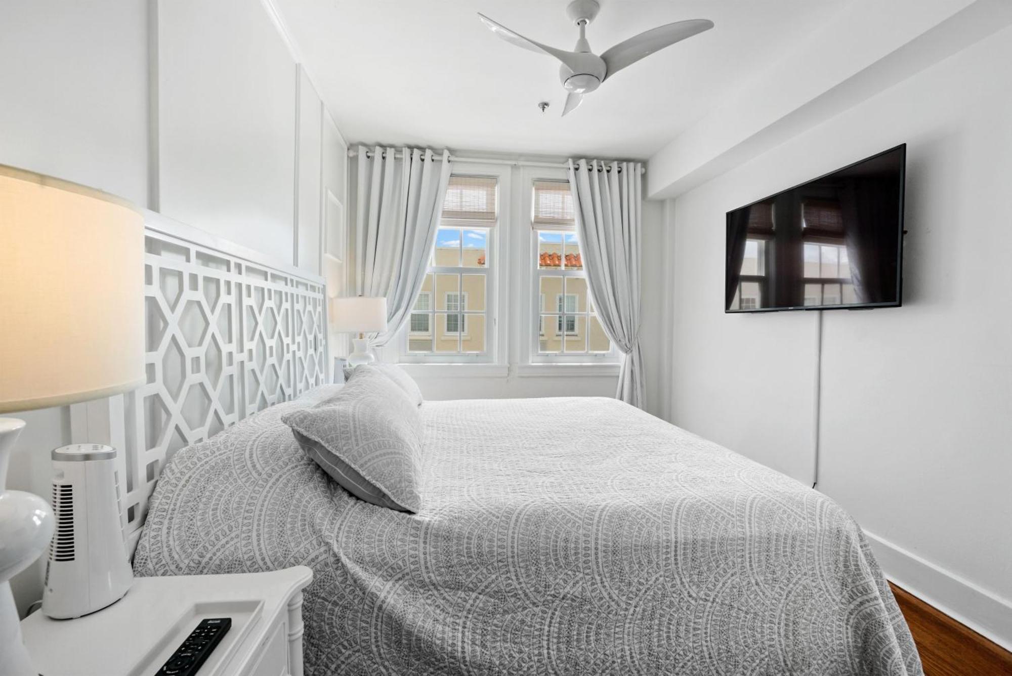 Orchid Suites - Historic Palm Beach Hotel Condominium Екстер'єр фото